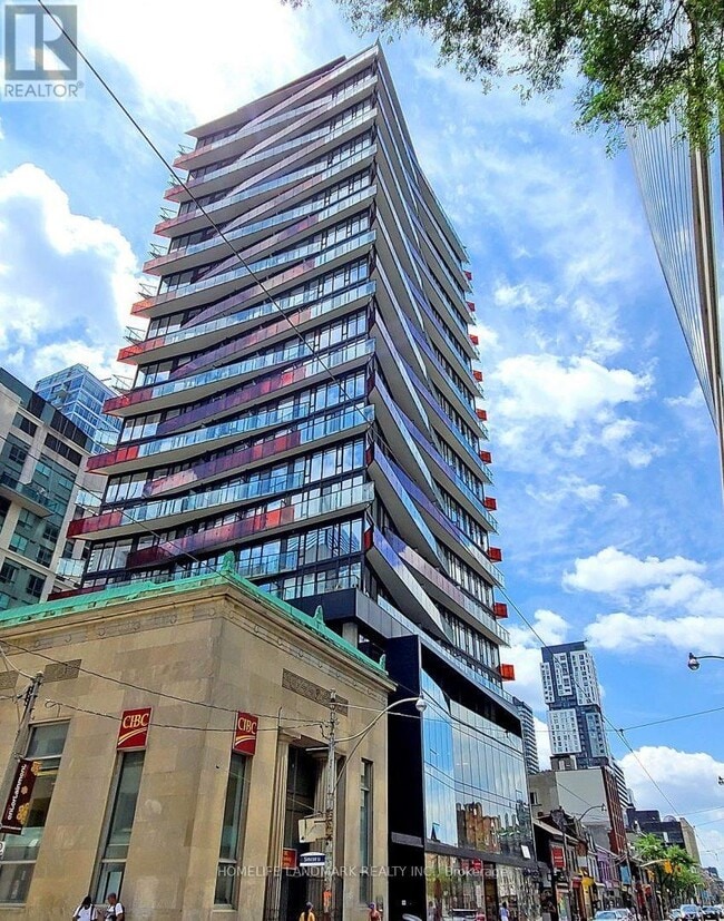 Building Photo - 215 Queen St W