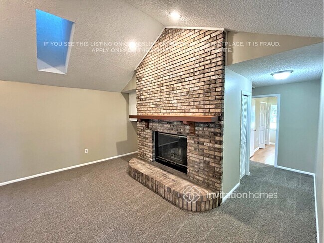 Building Photo - 5216 Lakeland Highlands Rd
