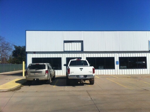 Primary Photo - 813 S Perkins Rd