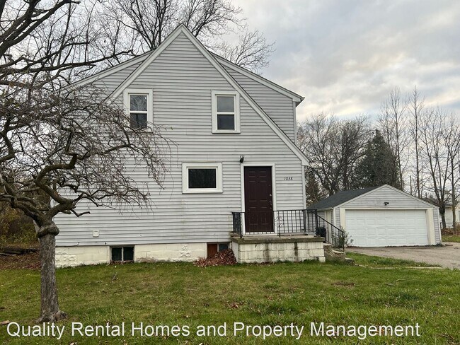 Foto del edificio - 3 br, 1.5 bath House - 1038 Harding Dr