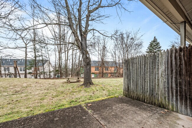 Foto del edificio - 343 Oakland St