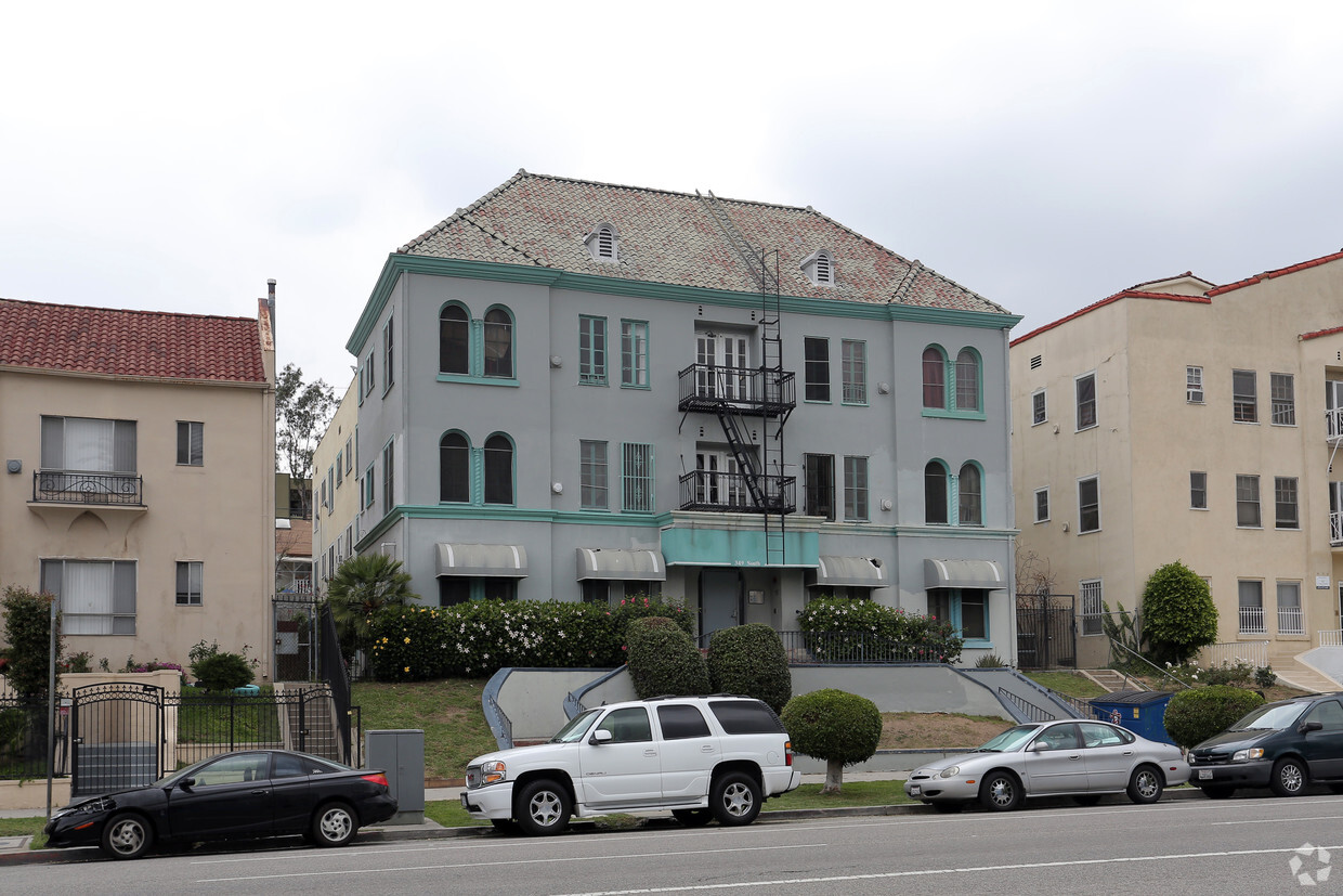 Primary Photo - 349 S Rampart Blvd