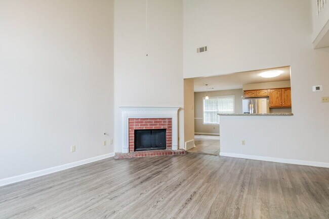 Foto del edificio - 2362 Oak Springs Dr