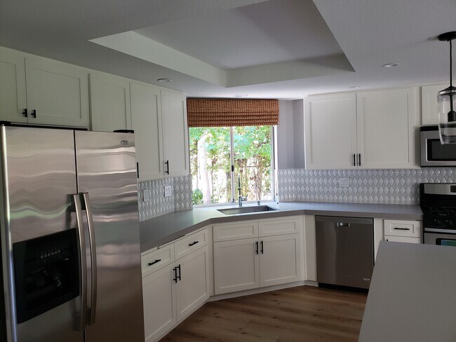 Building Photo - 3286 Avenida Anacapa