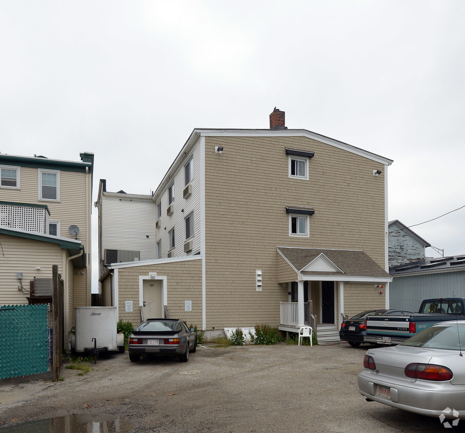 Primary Photo - 165 Nantasket Ave