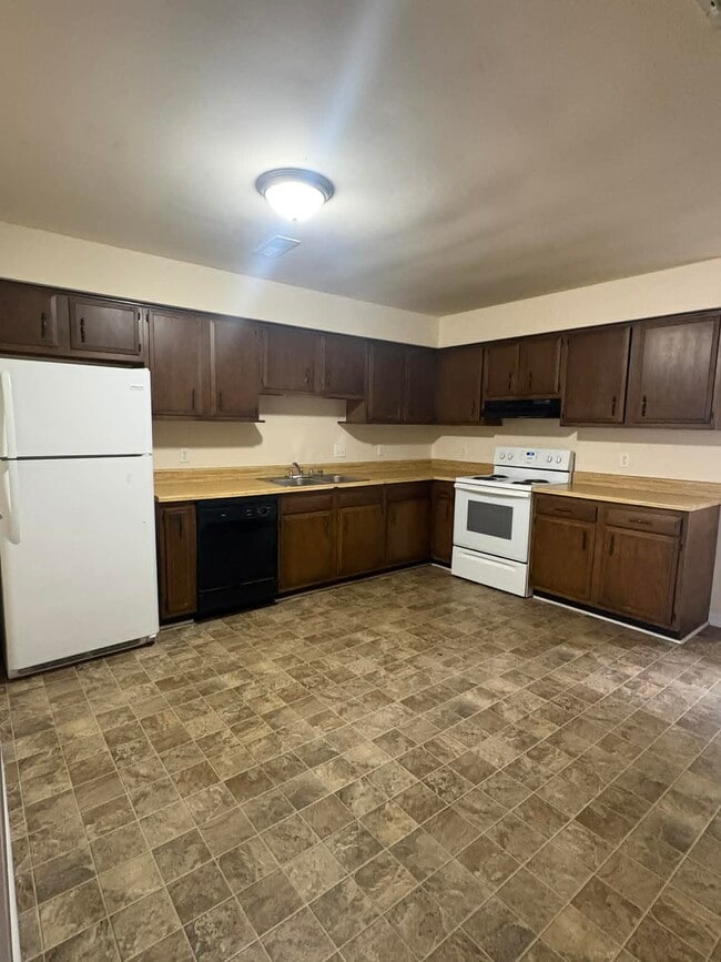 Building Photo - 1712 McGregor Ct