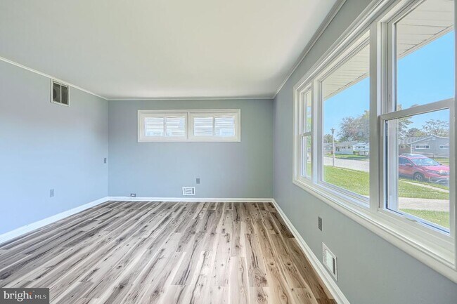 Foto del edificio - 5506 Adleigh Ave