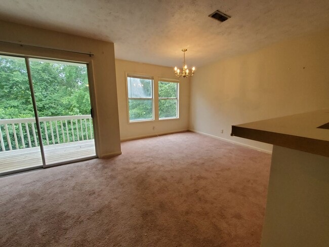 Building Photo - 6776-5 Willowbrook~ Stewarts Creek I~2 WEE...