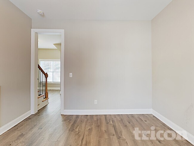 Foto del edificio - 465 Hunter Way