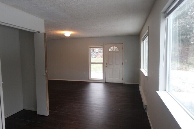 Building Photo - 10002 N. Whitworth Dr.