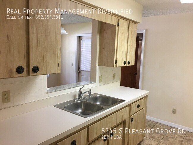 Foto del edificio - 5345 S Pleasant Grove Rd