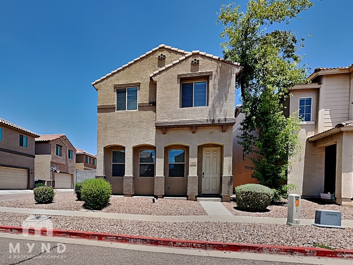Primary Photo - 5420 W Albeniz Pl