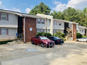 Building Photo - 506 Commons Dr