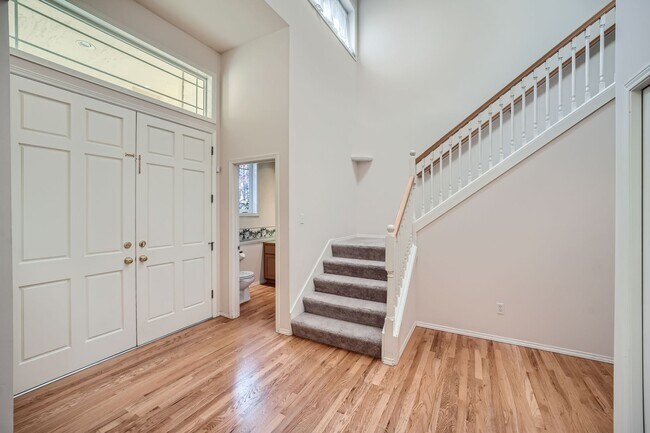 Foto del edificio - Step into comfort and convenience, rare re...