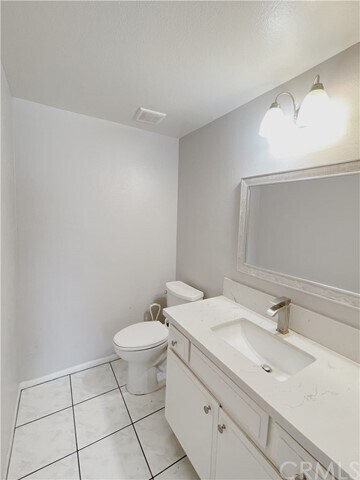 Foto del edificio - 13709 Clarkdale Ave