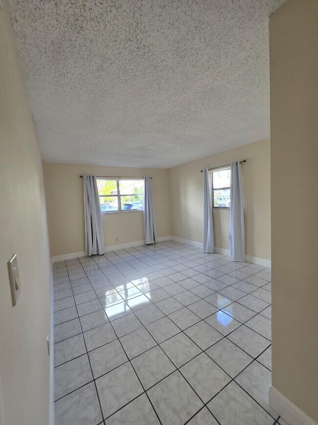 Foto del edificio - 11604 NW 29th St