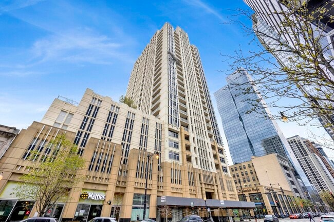 Building Photo - 1400 S Michigan Ave