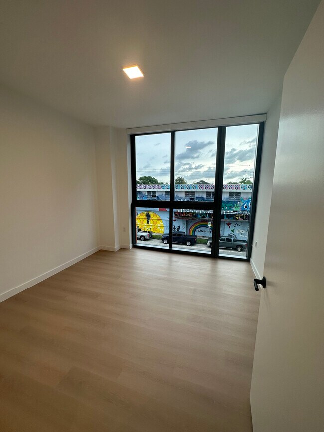 Foto del edificio - 129 NW 26th St