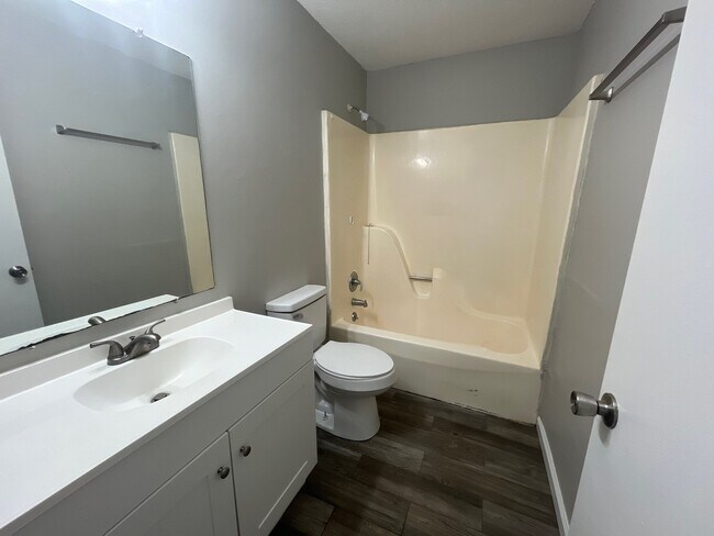 Foto del edificio - 22 Foxboro Cv