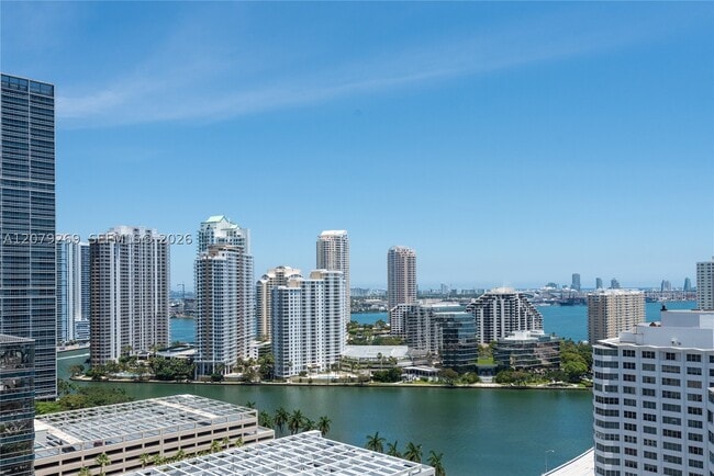 Building Photo - 950 Brickell Bay Dr
