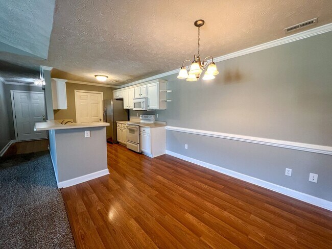 Foto del edificio - Lovely 2 Bed 2 Bath Condo with Community Pool