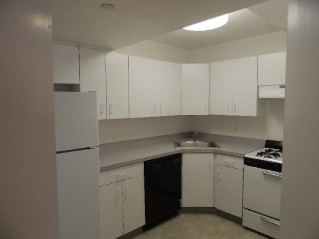 Primary Photo - 99-22 67th Rd