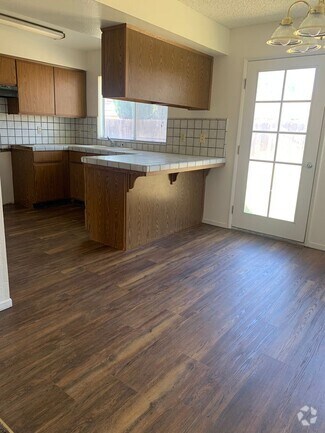 Building Photo - 1028 Heartwood Way