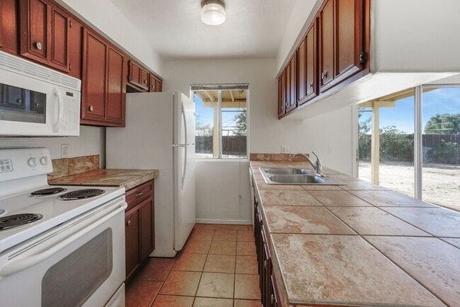 Building Photo - 1942 S Sunburst Dr
