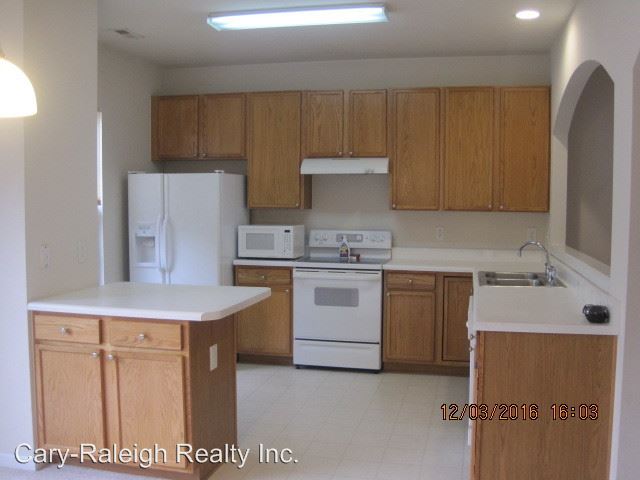 Building Photo - 516 Walnut Woods Dr