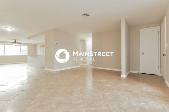 Primary Photo - 3 Bedroom Pet-Friendly Home in New Port Ri...