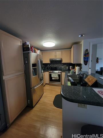 Foto del edificio - 95-270-270 Waikalani Dr