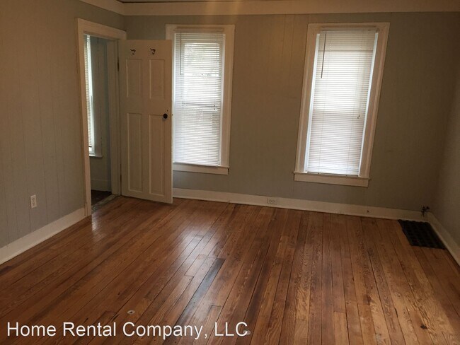 Building Photo - 2 br, 1 bath House - 640 Livingston NE #2