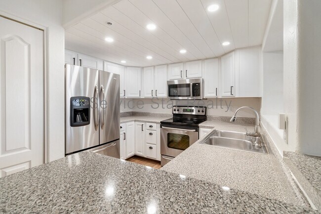 Foto del edificio - 5665 W Galveston St