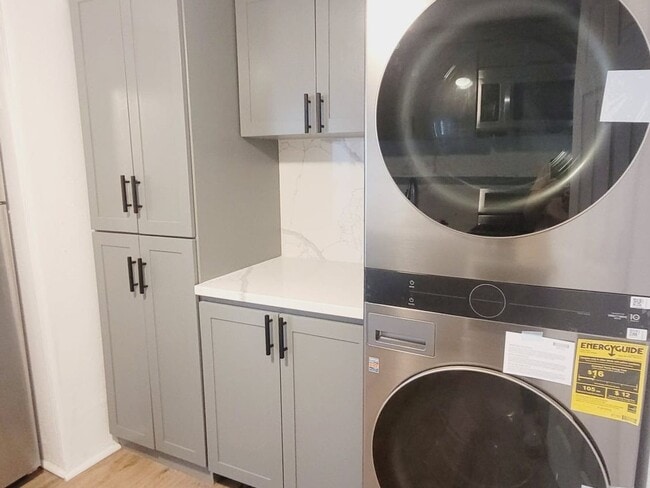 Building Photo - 2 Bedroom Apartment  in San Diego