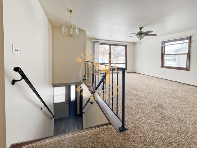 Building Photo - 1433 Baumgart Rd