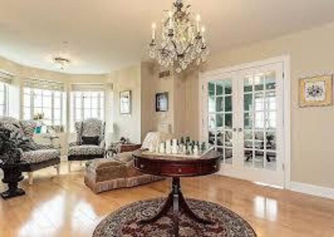 Building Photo - No Brokers Fee, One Month Rent-Free, Luxur...