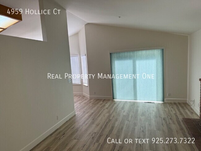 Foto del edificio - 4959 Hollice Ct