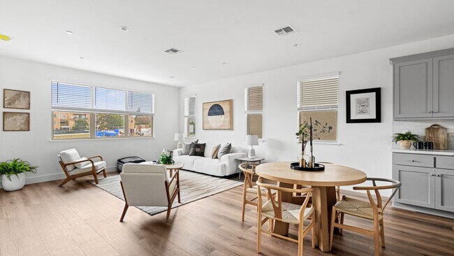 Foto del edificio - 2802 Chattelton Ln., San Pablo