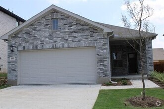 Building Photo - 505 Ezra Ln