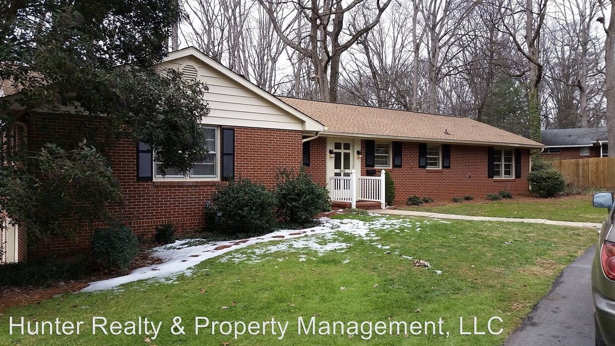 Foto principal - 830 Chester Rd