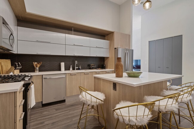 Building Photo - 29 S LaSalle St