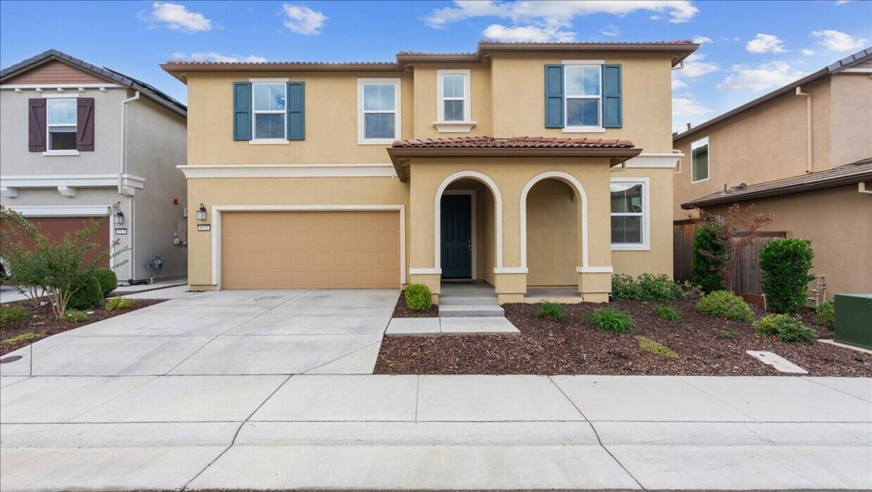 Foto principal - 4531 Gray Lodge Loop