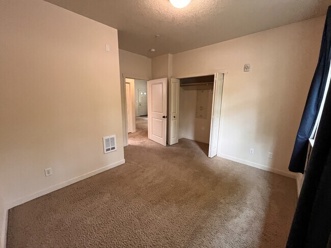 Foto del edificio - 7907 NE Rockne Way