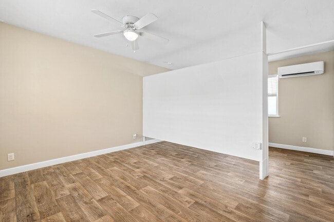 Building Photo - 135 Bamboo Rd