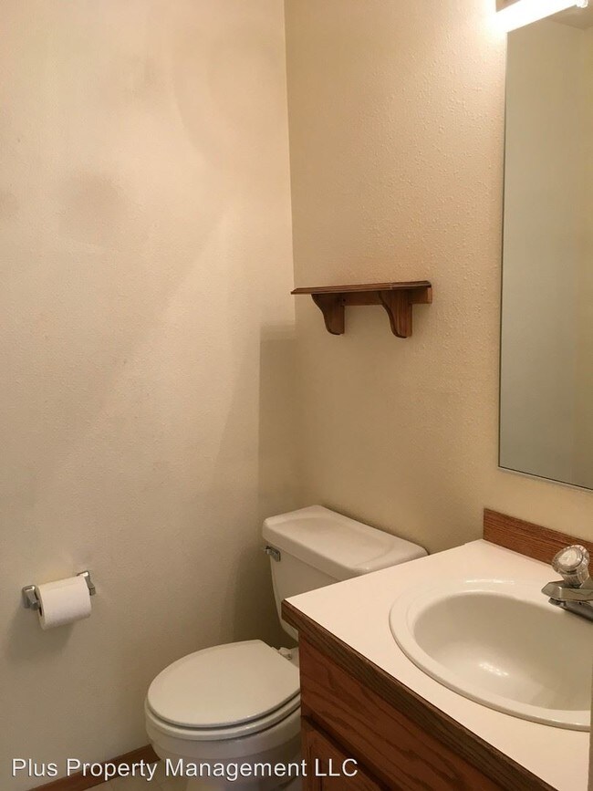 Foto del edificio - 2940 NE Nikki Ct