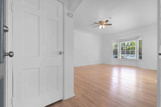 Building Photo - 2452 W 18th St