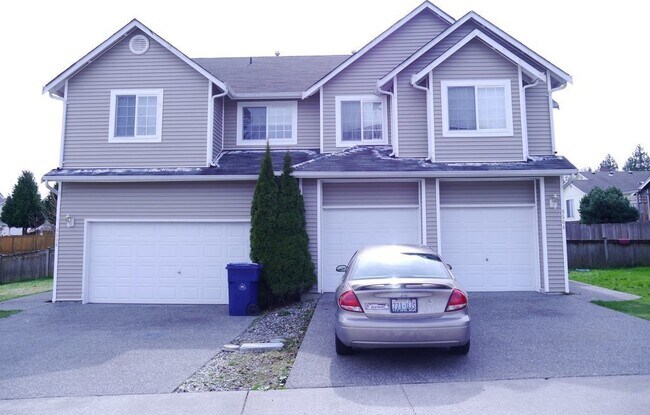 Building Photo - 3 bedroom 2.5 bath Lake Stevens town house