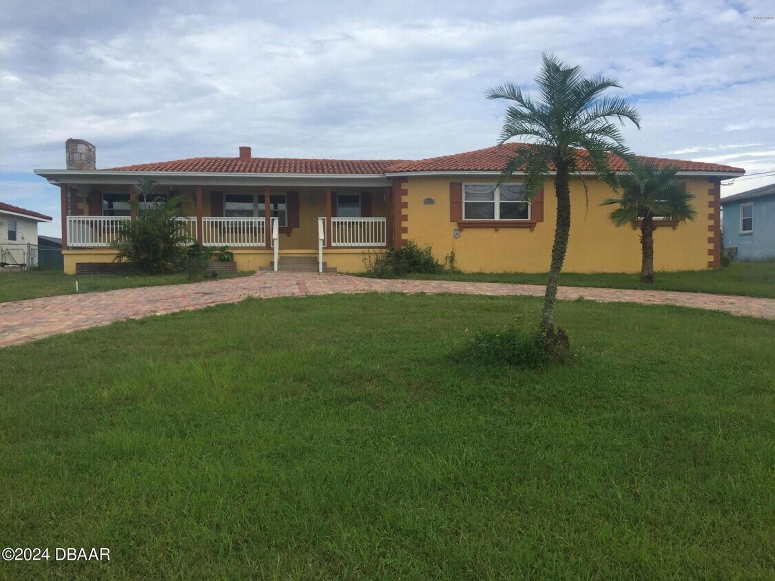 Primary Photo - 2055 S Peninsula Dr