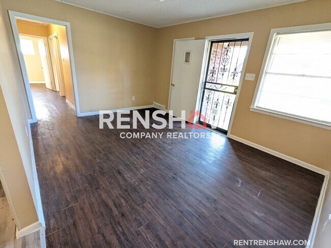 Building Photo - Upgraded North MEmphis property - Near Ove...
