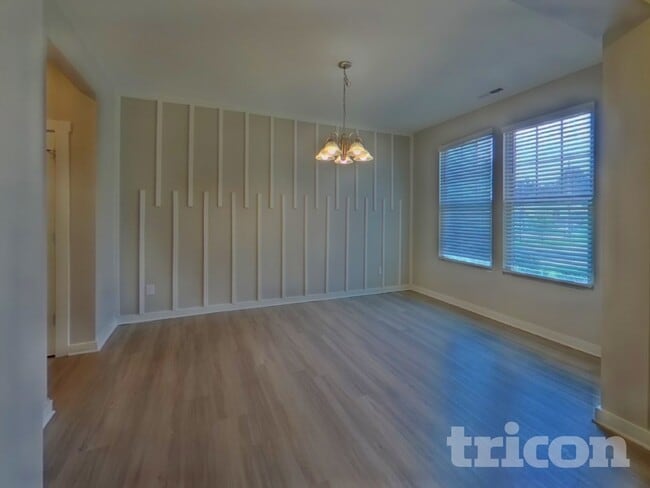 Foto del edificio - 710 Anglin Forest Way